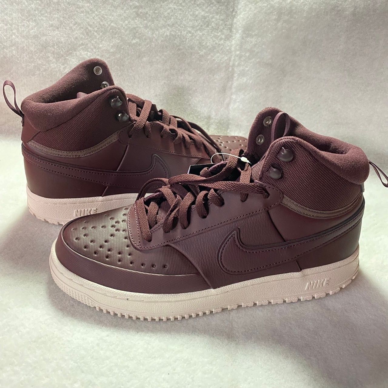 ナイキ コートビジョン ミッド ウィンター "バーガンディクラッシュ/プラムエクリプス/ファントム"