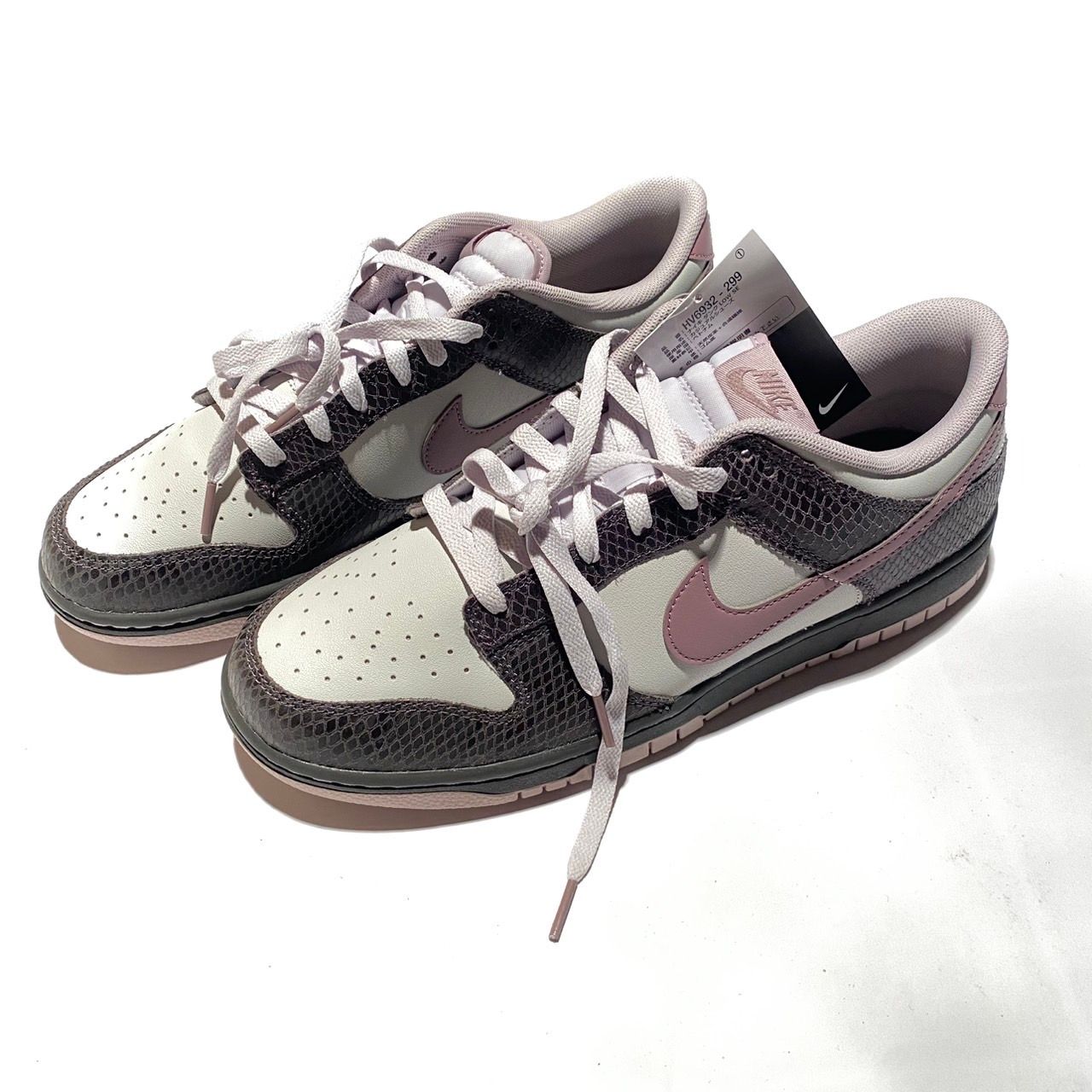 Nike Dunk Low SE "Snakeskin"