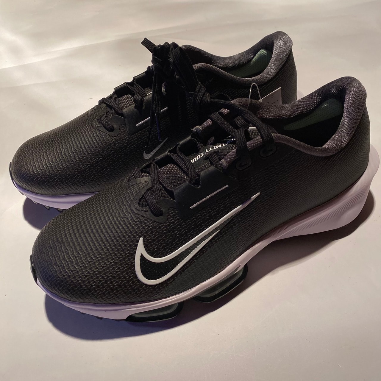 ナイキ エアズーム インフィニティ ツアー2 "ブラック/ヴェイパーグリーン/アイアングレー/ホワイト"