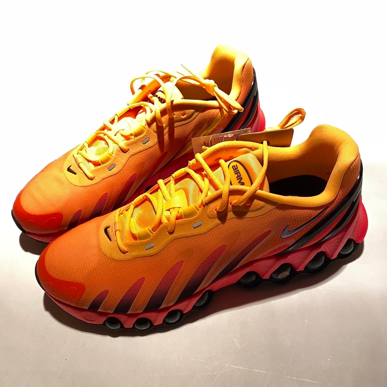 Nike Air Max DN8 "Team Orange/Black"