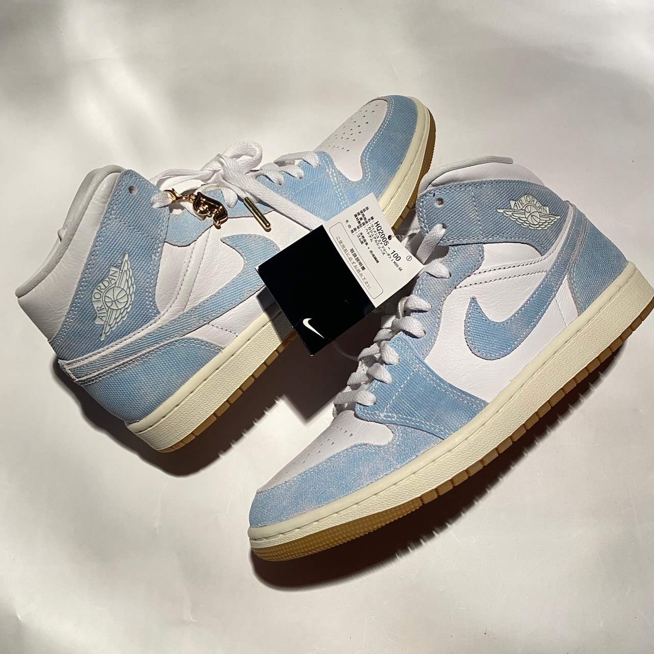 Nike Women's Air Jordan 1 Mid SE "Denim/Gold"