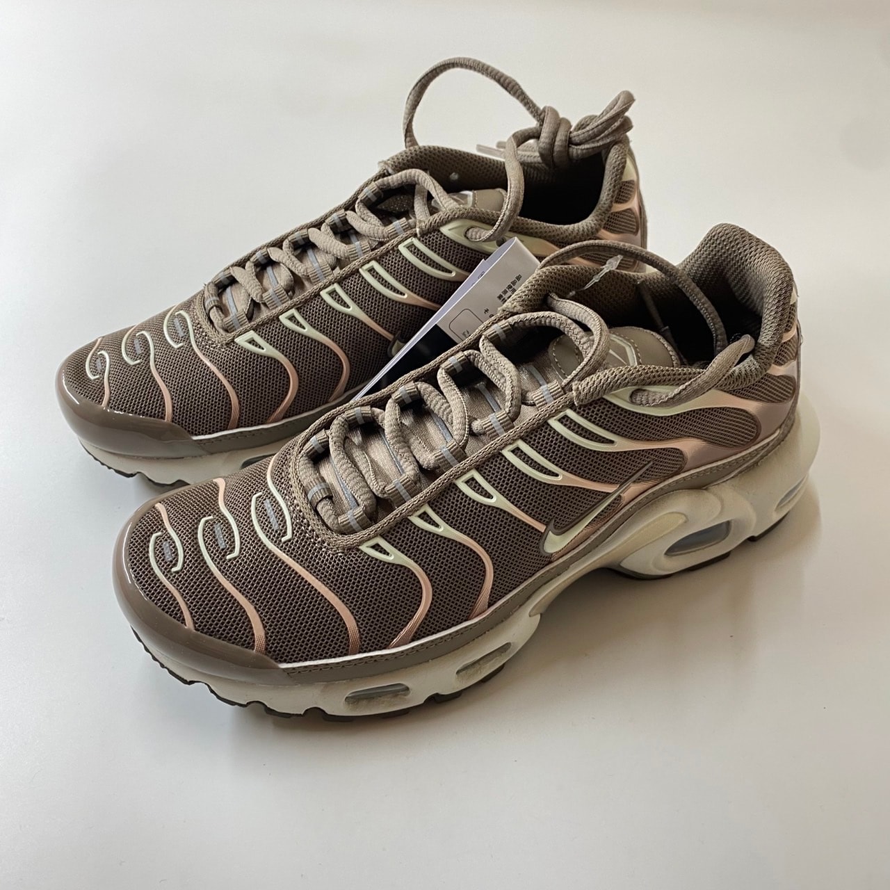 Nike Women's Air Max Plus "Mink Brown/Baroque Brown/Sail/Metallic Silver"