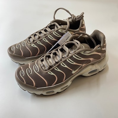 Nike Women's Air Max Plus "Mink Brown/Baroque Brown/Sail/Metallic Silver"