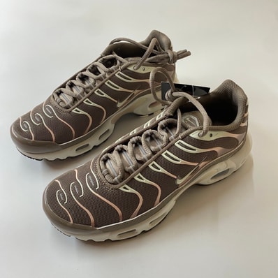 Nike Women's Air Max Plus "Mink Brown/Baroque Brown/Sail/Metallic Silver"