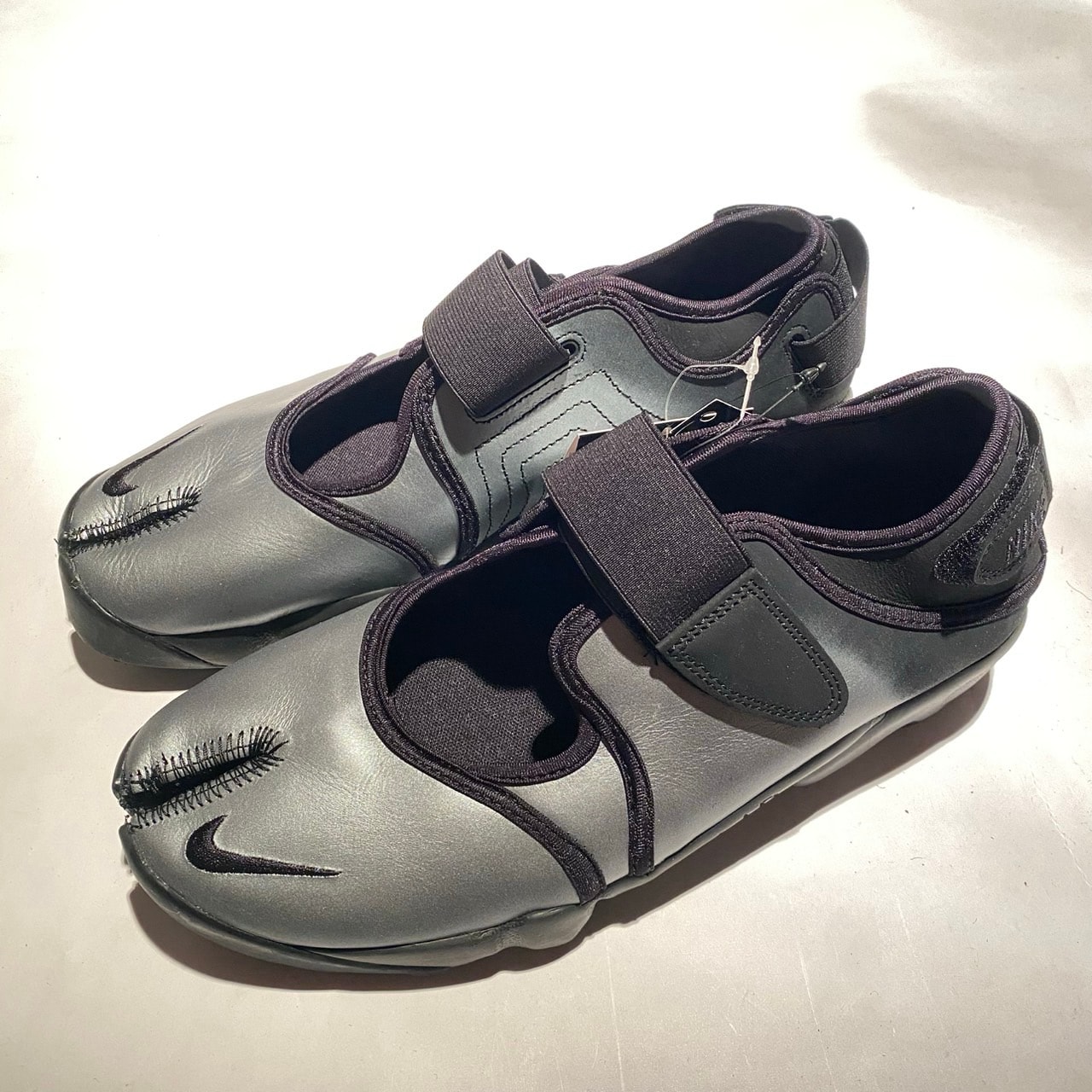 Nike Women's Air Rift "Metallic Silver/Black"