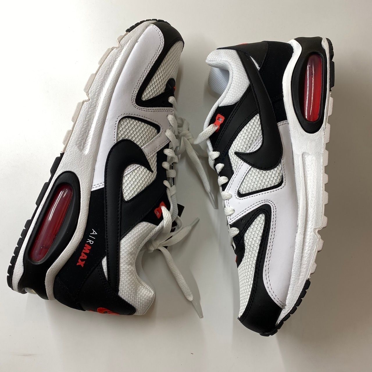 ナイキ エアマックス コマンド "ホワイト/ブラック/マックスオレンジ"