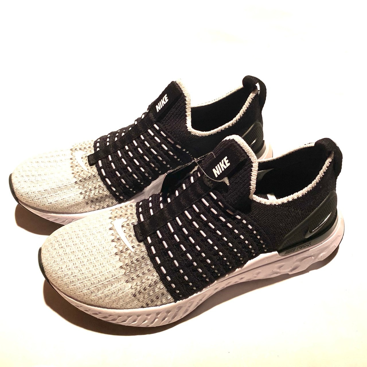 Nike Women's React Phantom Run Flyknit 2 "Black/White"