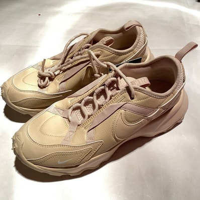 Nike Women's TC 7900 "Sanddrift/Sail"