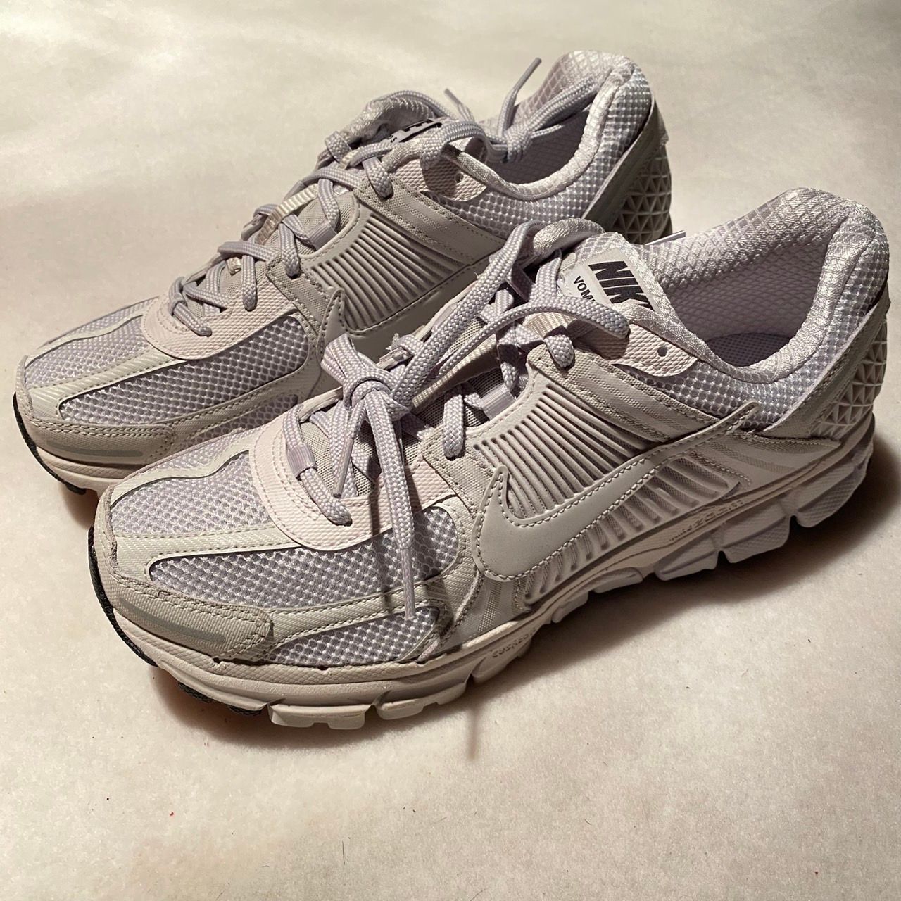 Nike Women's Zoom Vomero 5 "White/Black/Sail/Bust Gray"