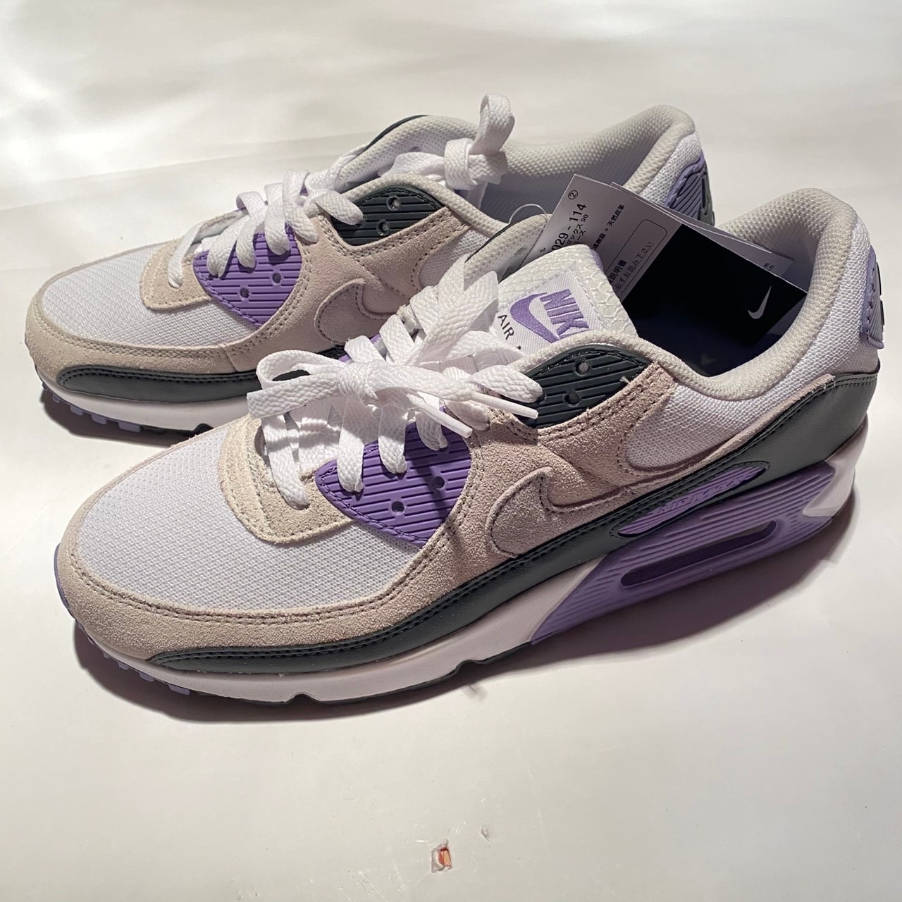 Nike Air Max 90 "White/Dusty Amethyst/Photon Dust/Light Smoke Grey"