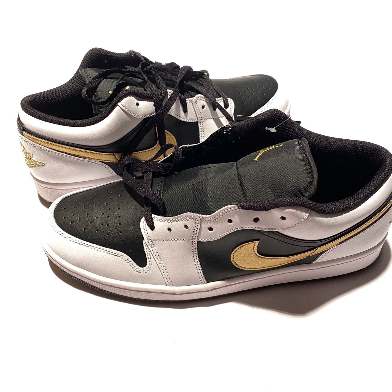 Nike Air Jordan 1 Low "White/Metallic Gold/Black"