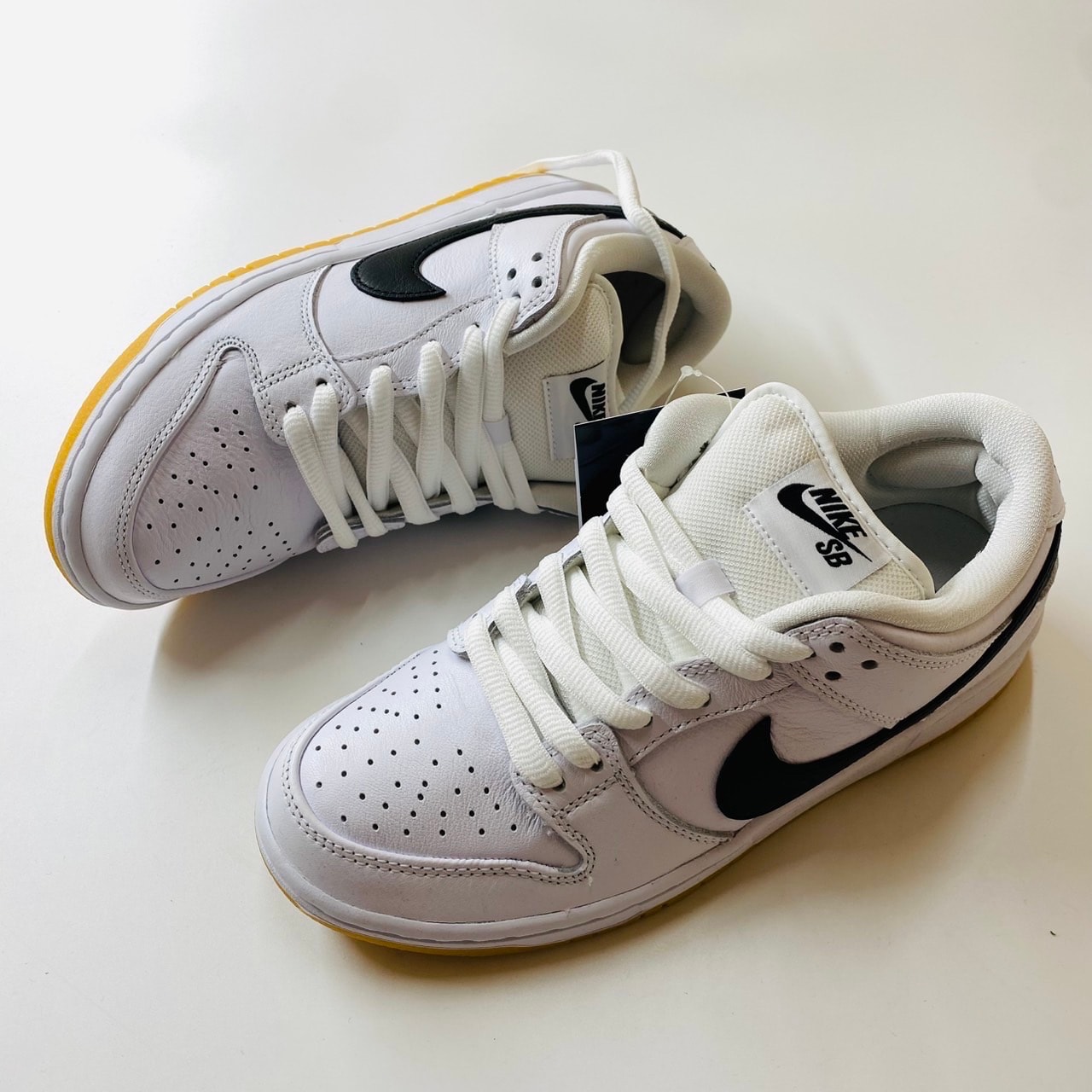 Nike SB ホワイト/ブラック スニーカー　24cm ナイキ NIKE SBアリウープ SB Alleyoop シューズ スニーカー