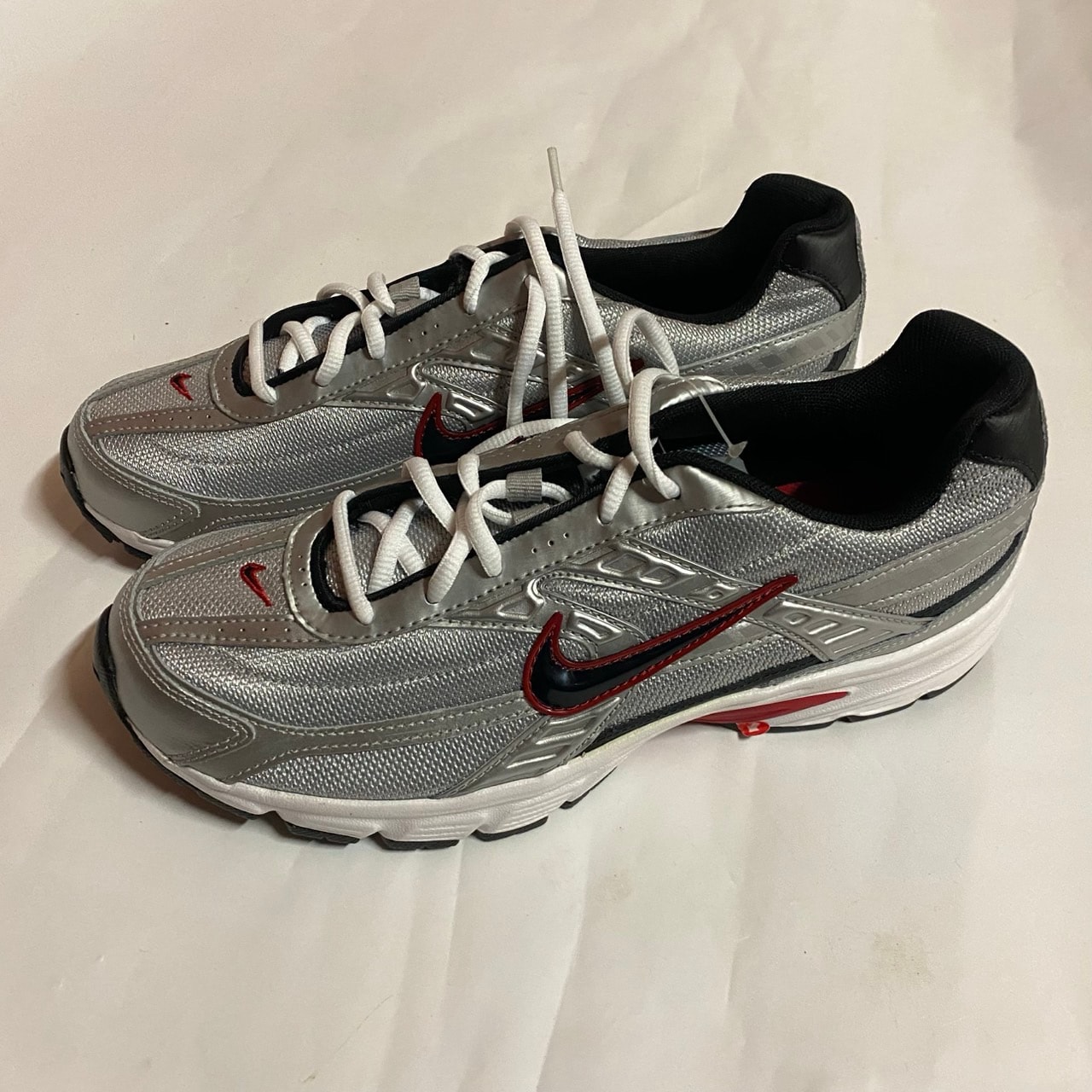 Nike Initiator "Metallic Silver/White/Black"