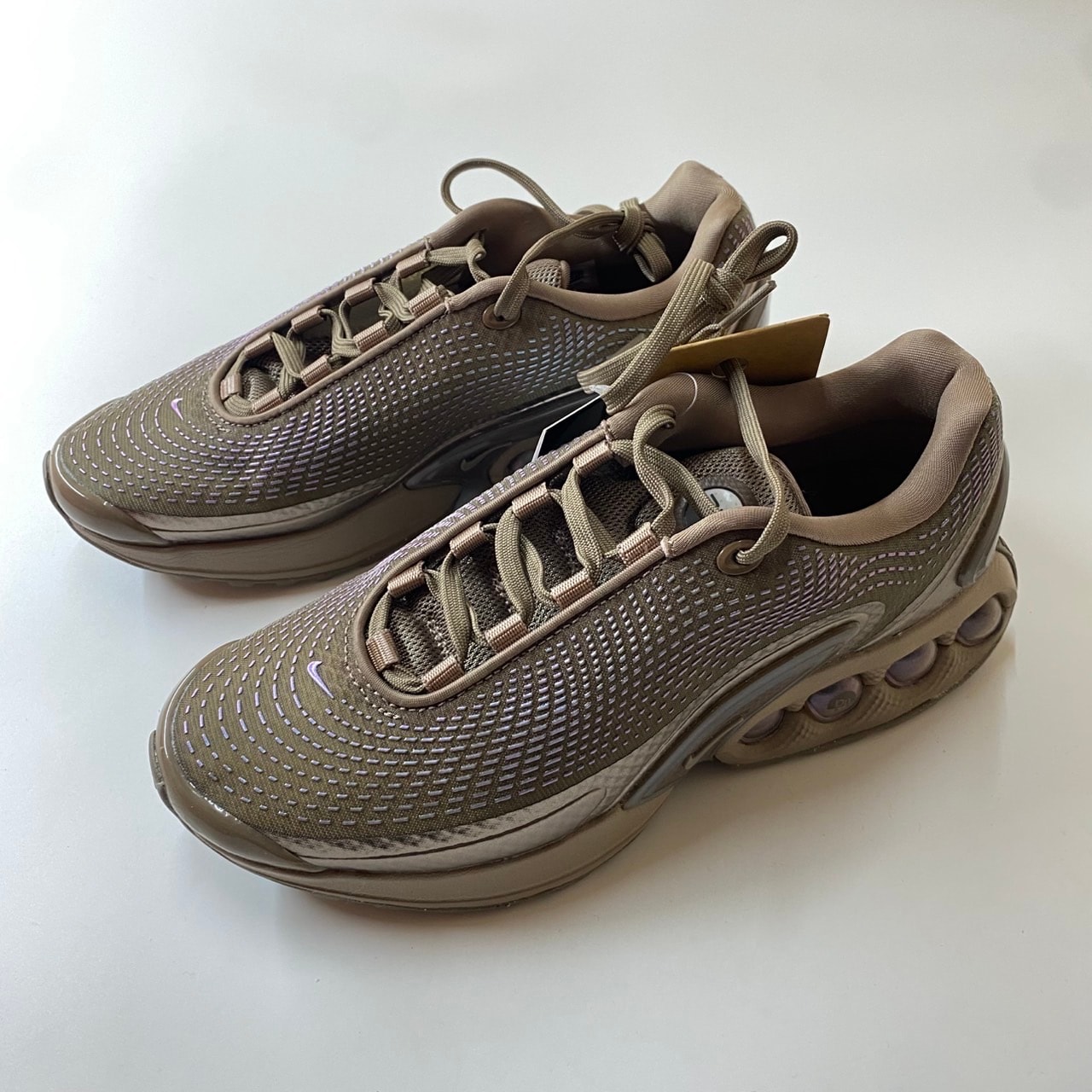 Nike Women's Air Max DN "Mink Brown/Taupe Haze/Ironstone"