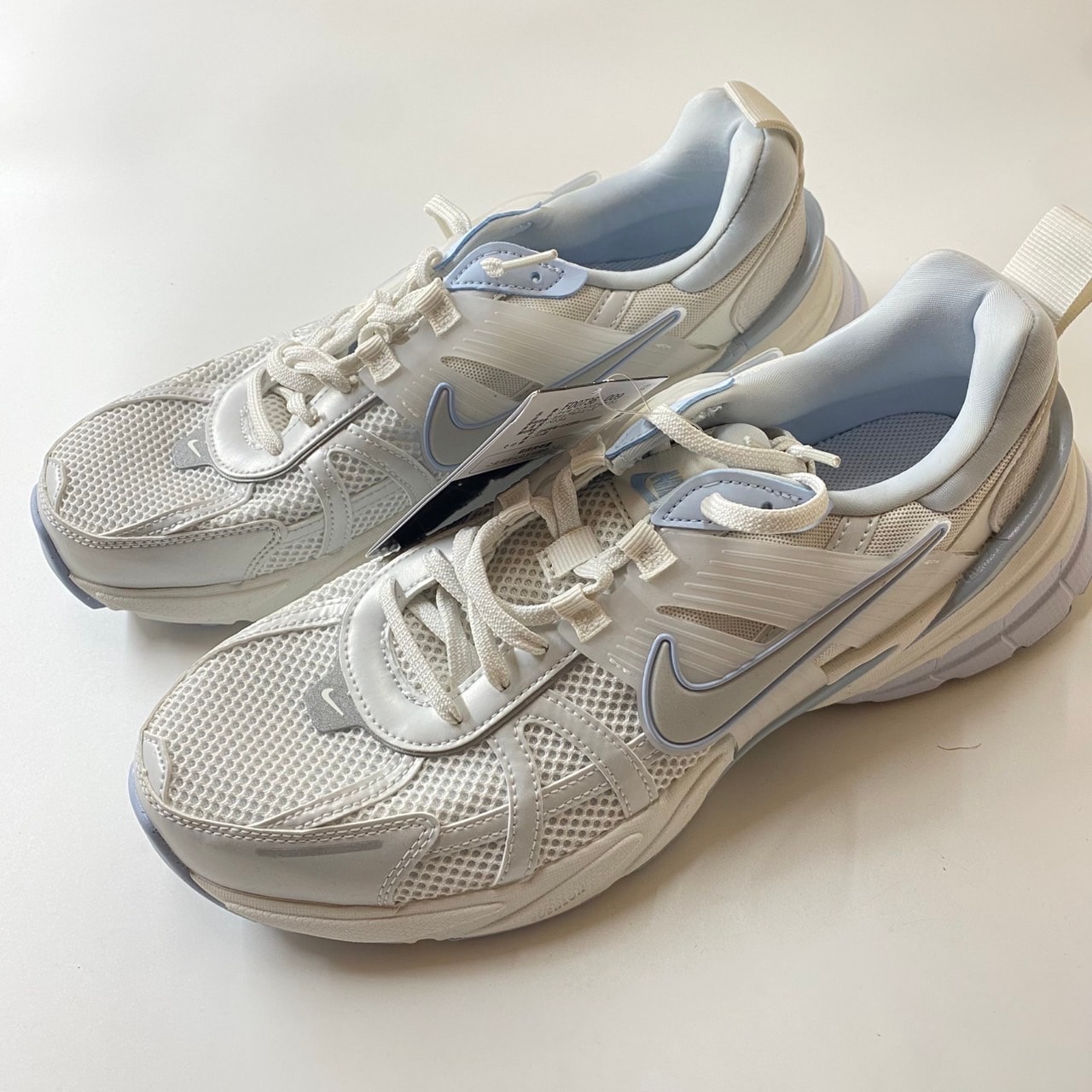 Nike Women's V2K Run "Platinum Tint/Summit White/Light Smoke Grey"