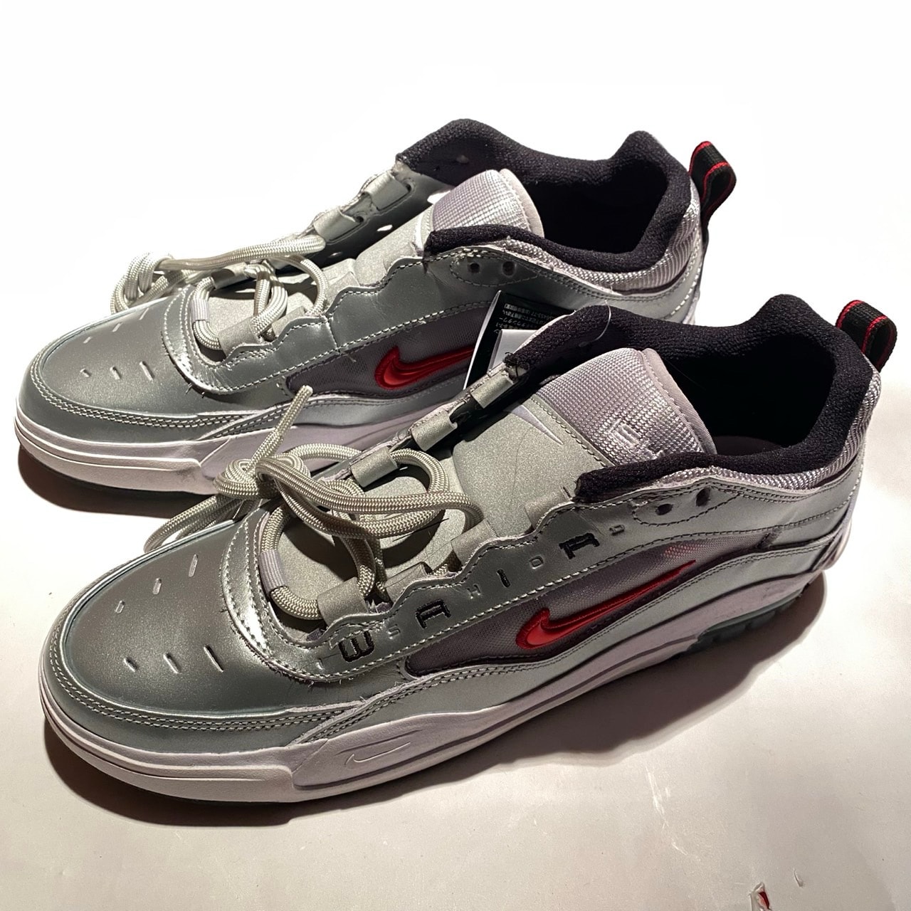 Nike Air Max Ishod PRM "Metallic Silver/Metallic Silver/White/Varsity Red"