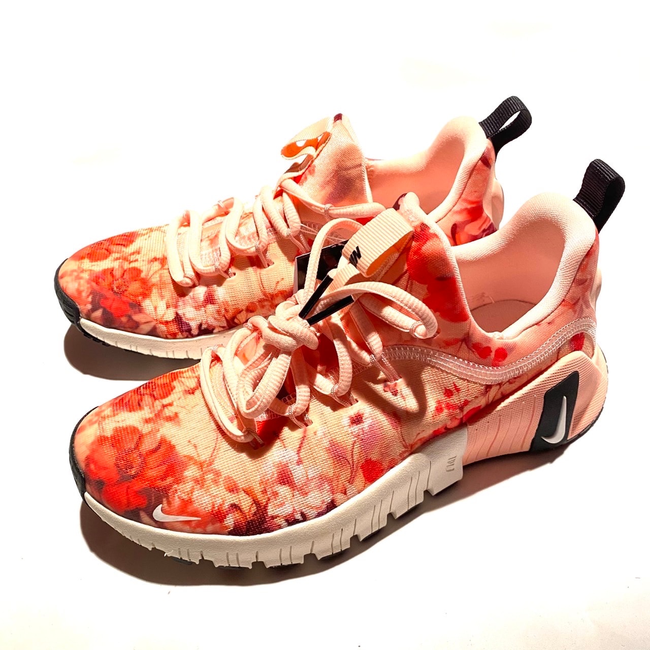Nike Women's Free Metcon 6 AMP "Washed Coral/Black/Sail"