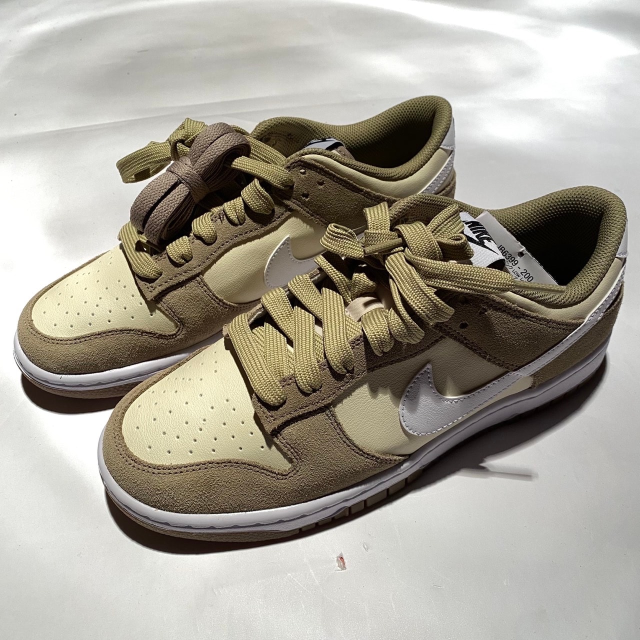 Nike Dunk Low "Neutral Olive"