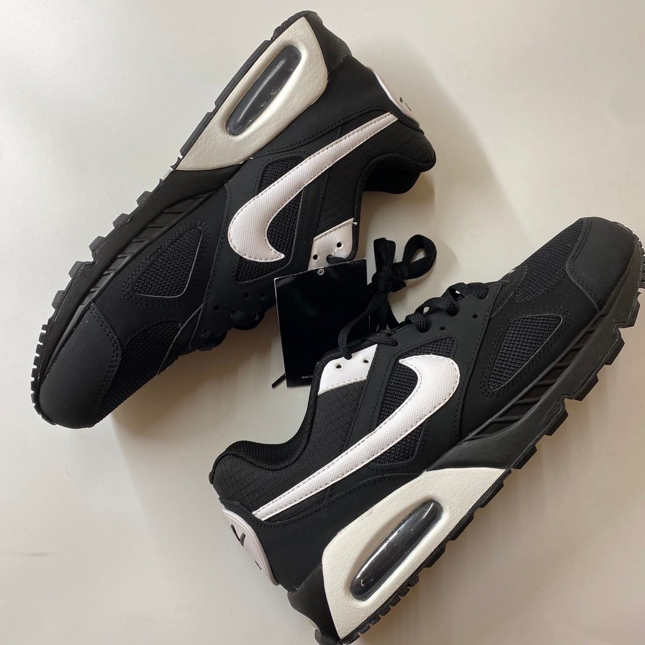 Nike Air Max Ivo "Black White"