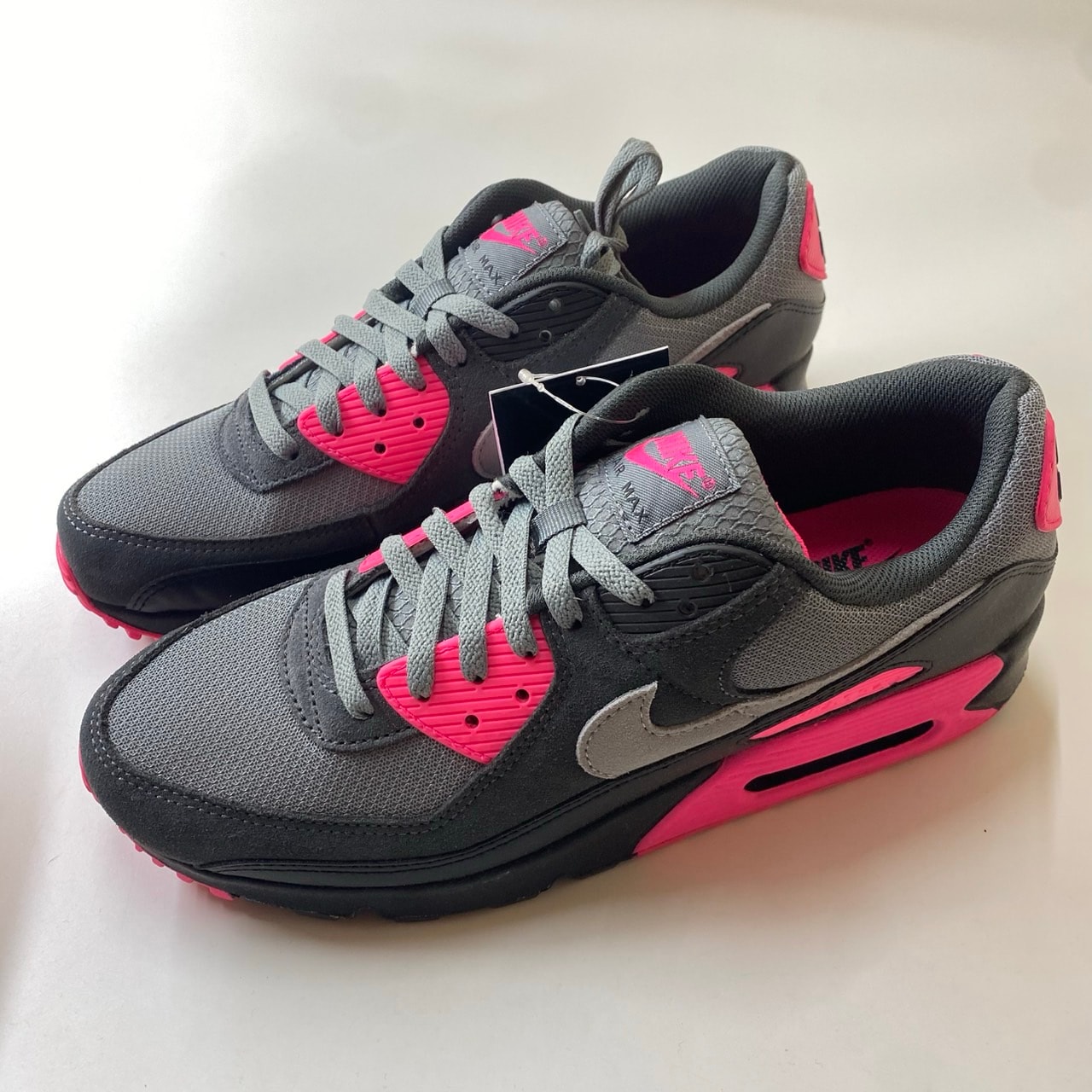 Nike Air Max 90 "Hyper Pink"
