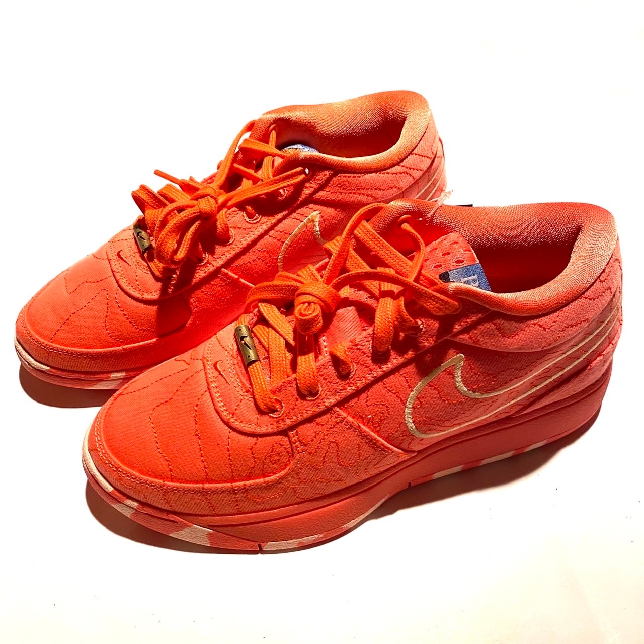 Nike Book 1 