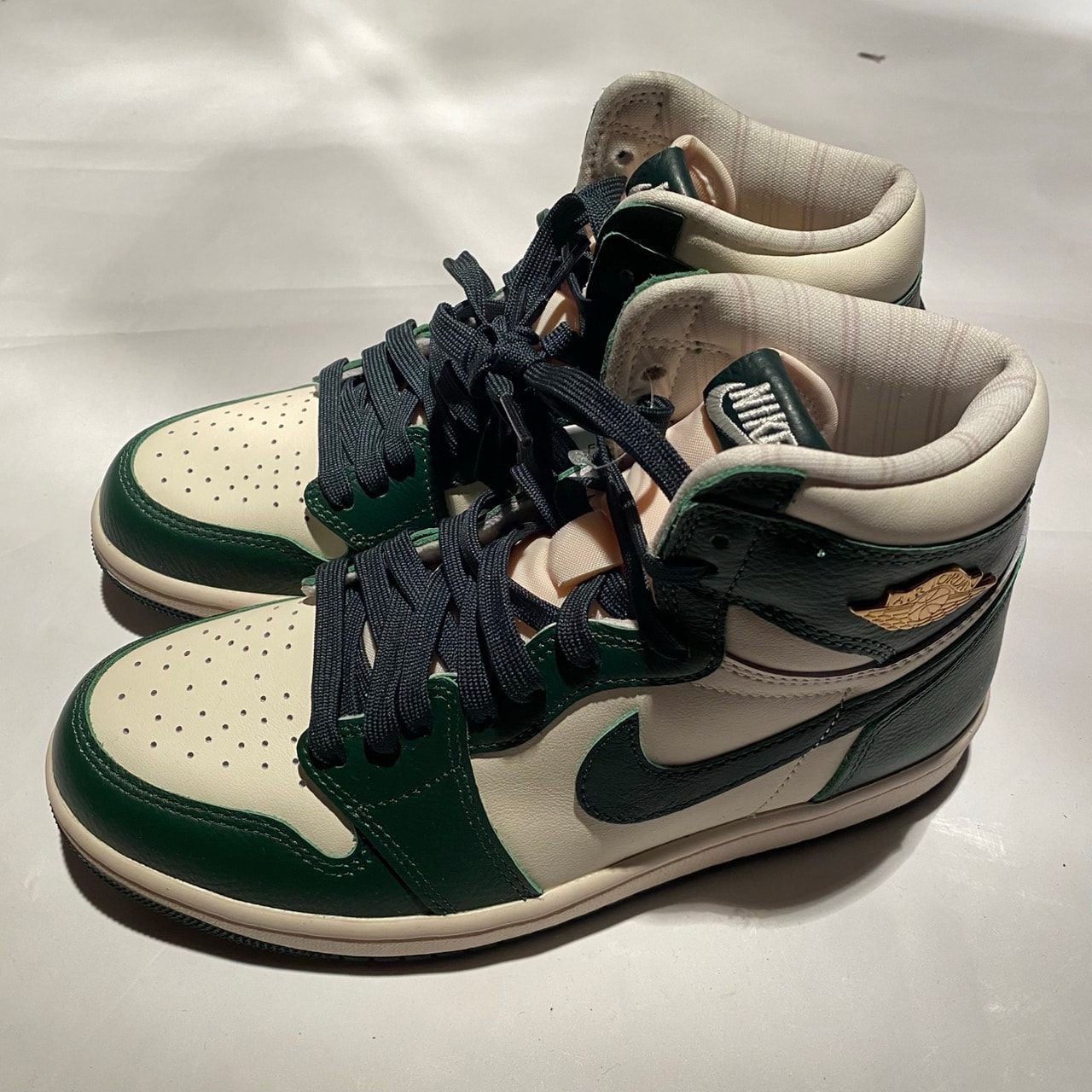 Nike Women's Air Jordan 1 Retro High OG "Pro Green"