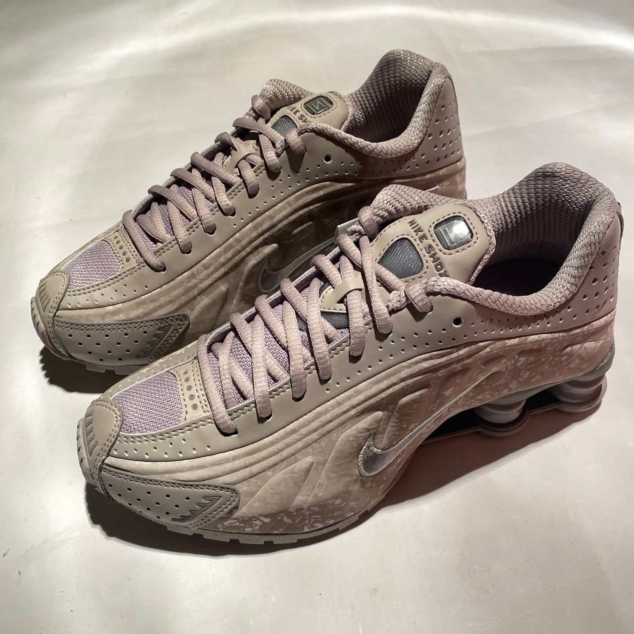 Nike Women's Shox R4 "College Grey/Flat Pewter"