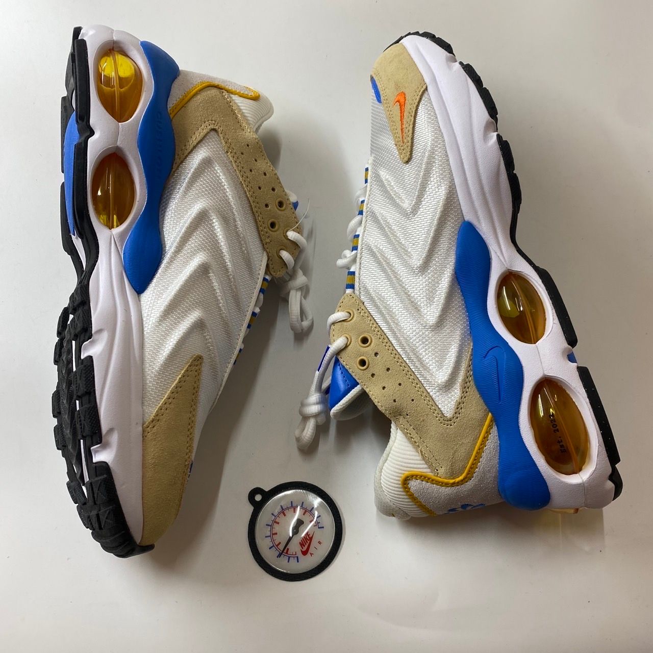 Nike Air Max TW SE "Summit White/Safety Orange"