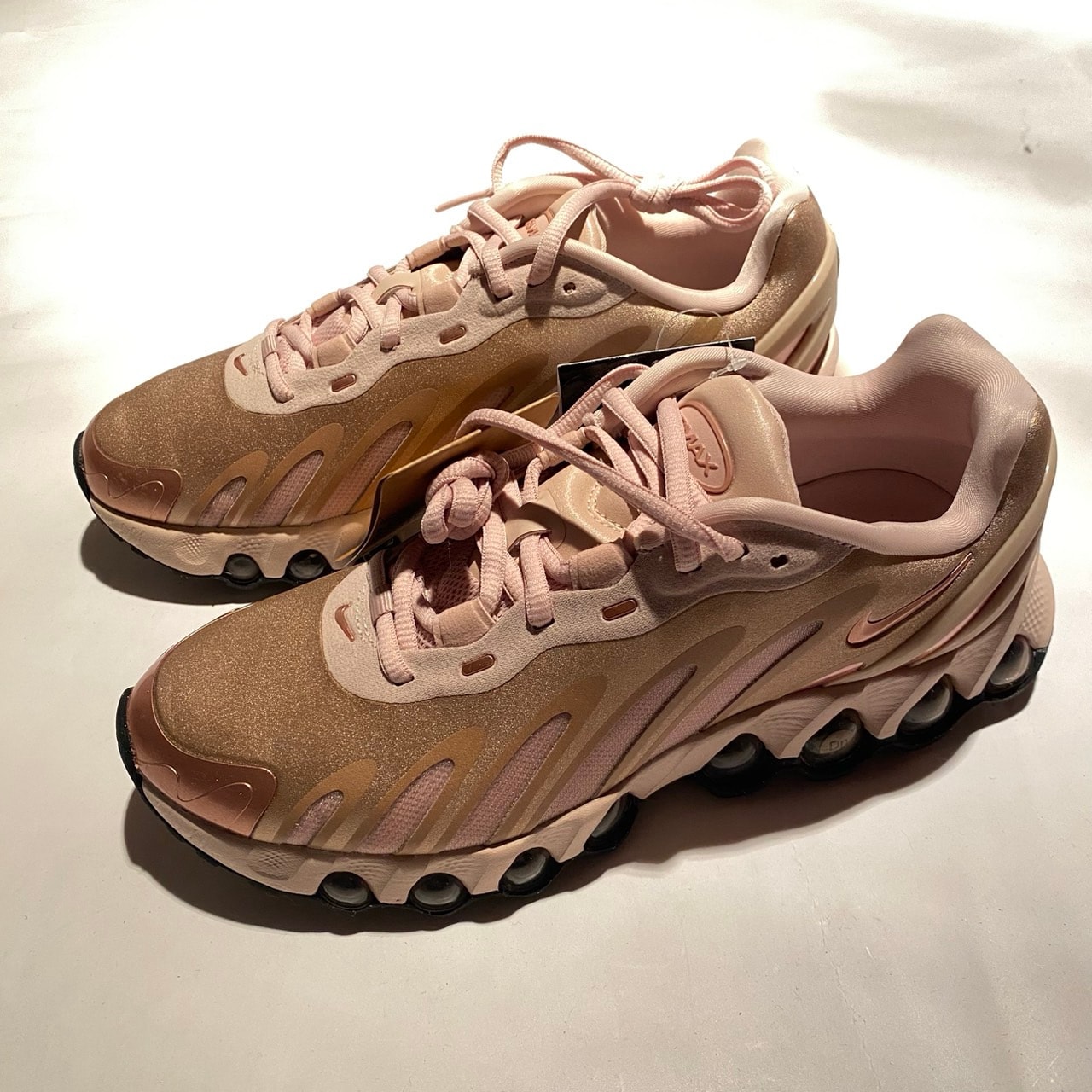 Nike Women's Air Max DN8 "Rose Gold"