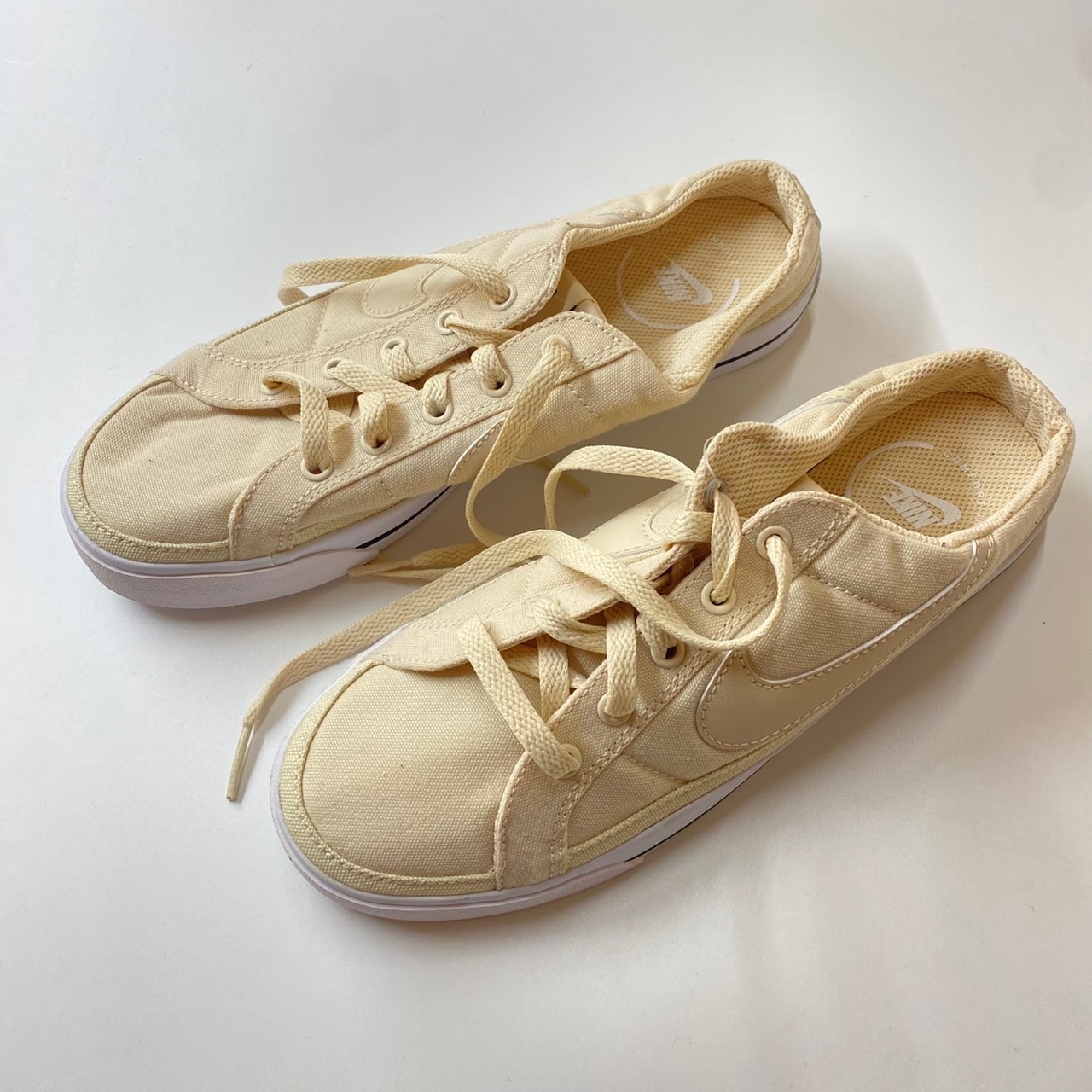 Nike Air Jordan 1 Low Centre Court "University Gold"