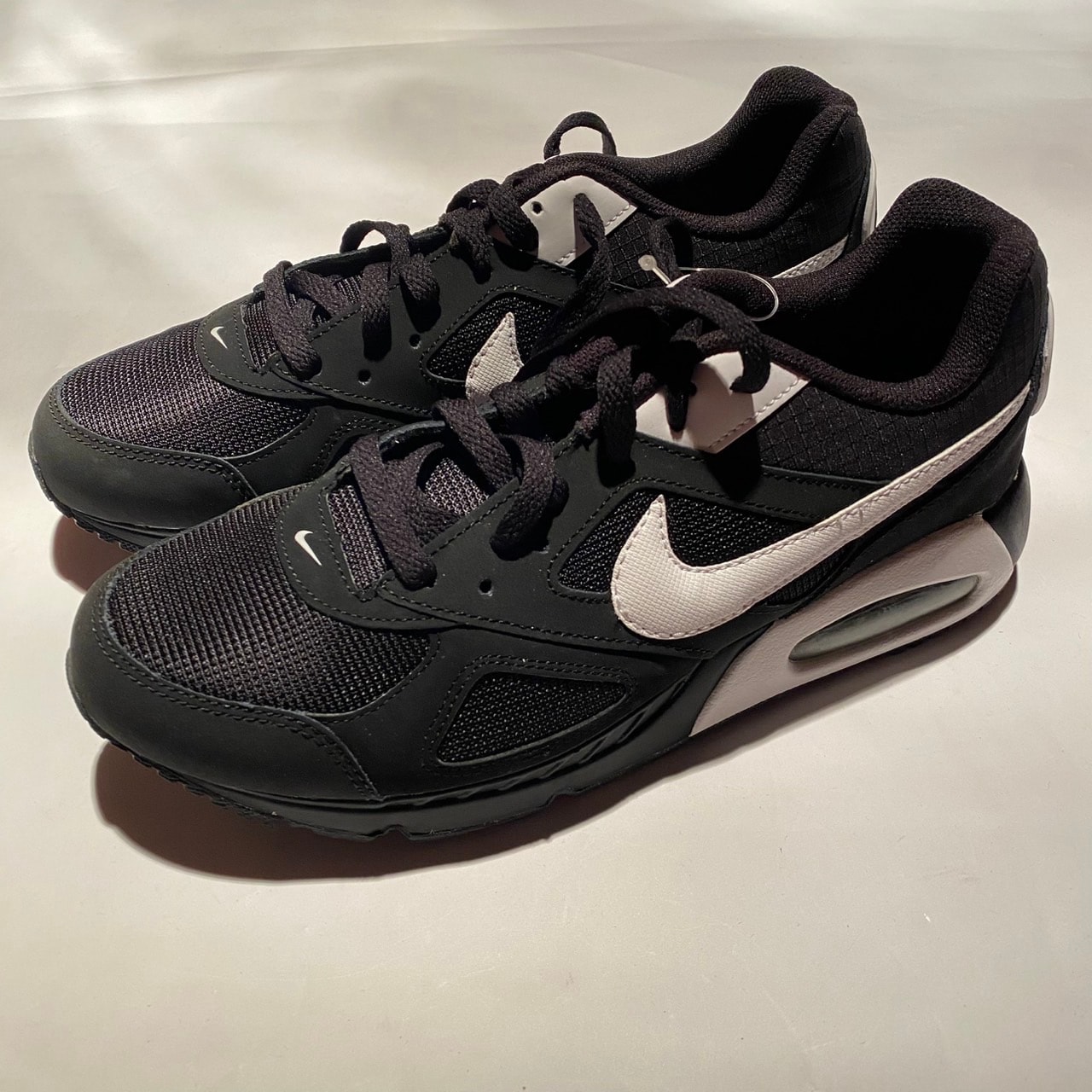 Nike Air Max Ivo "Black White"
