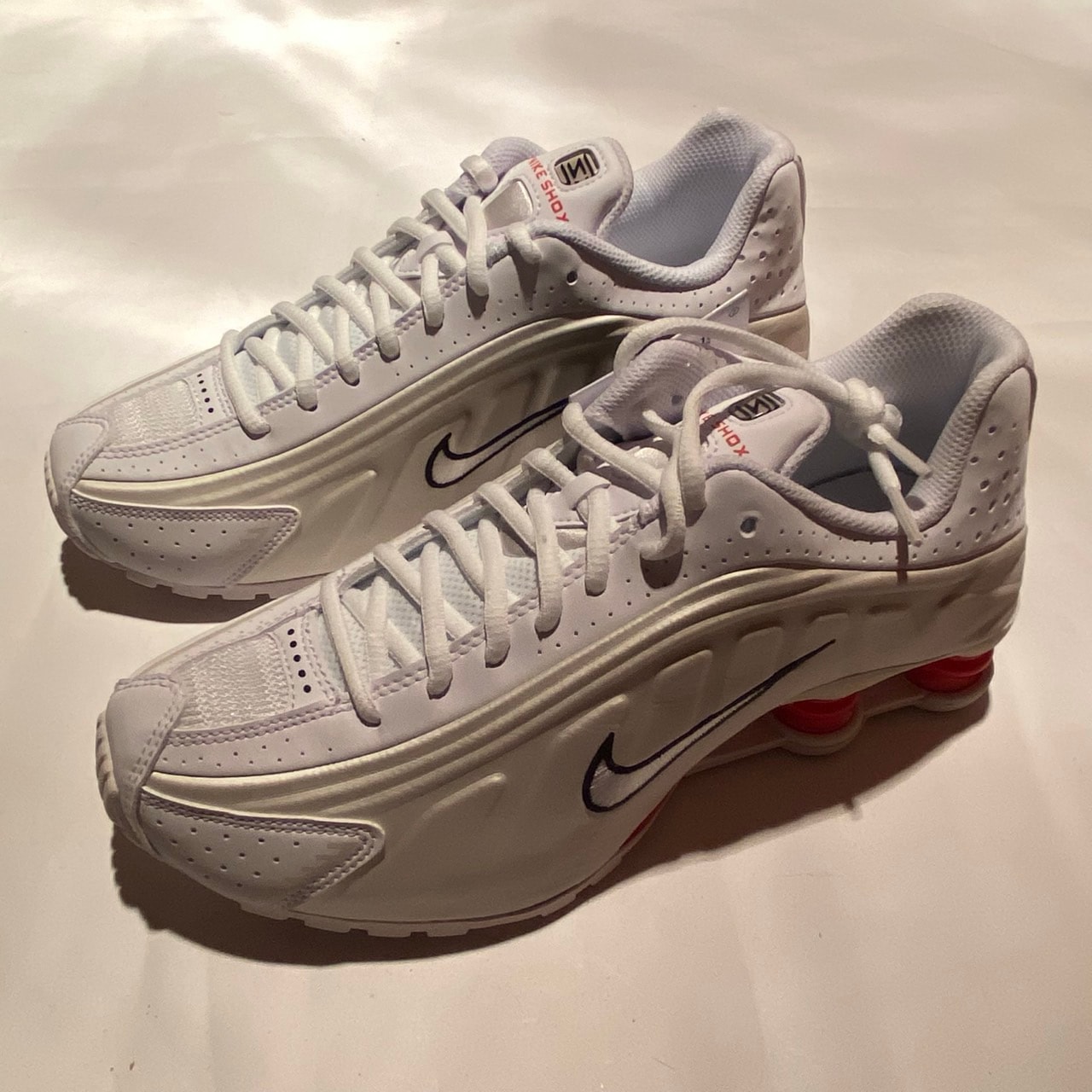 Nike GS Shox R4 "White/Phantom/Picante Red/White"