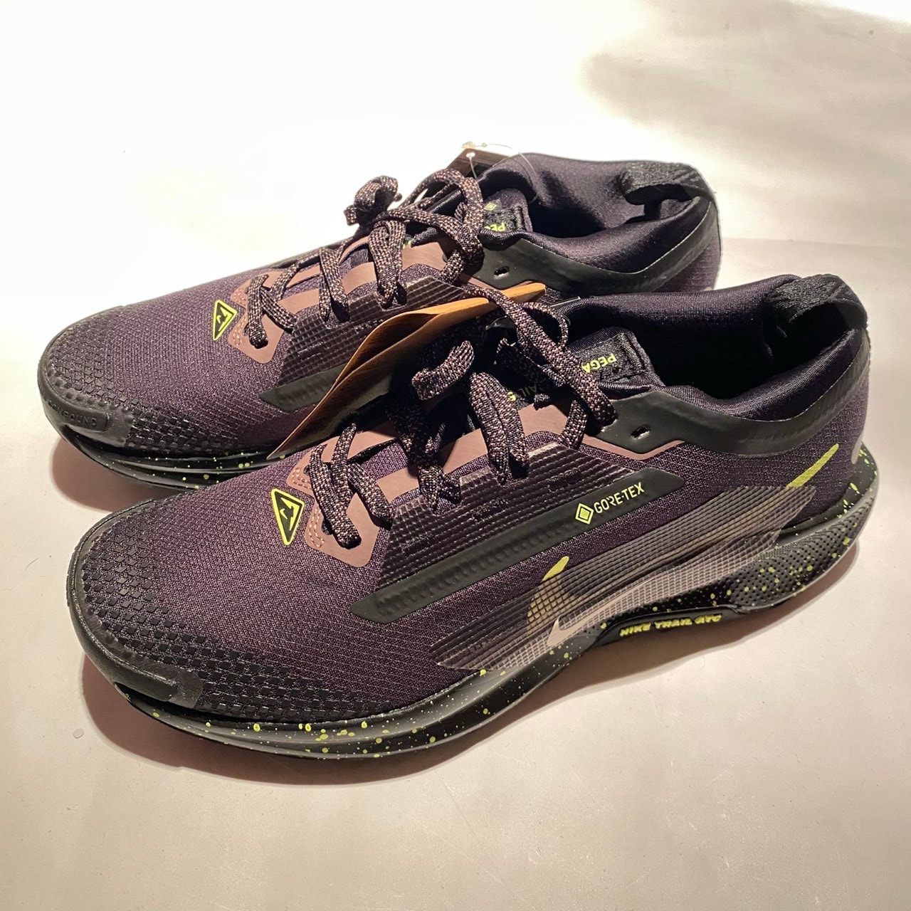 Nike Pegasus Trail 5 GORE-TEX "Black/Phantom/Tattoo/Volt Ice"