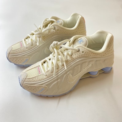 Nike Women's Shox R4 SE "Pale Ivory/Light Orewood Brown/Celestine Blue/Sail"