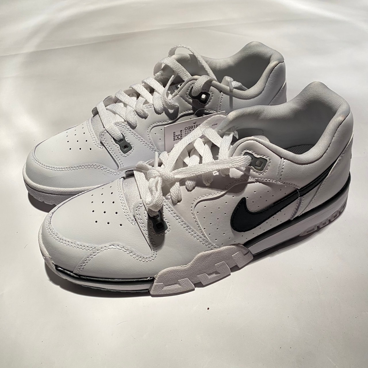 Nike Cross Trainer Low "White/Particle Grey/Black"