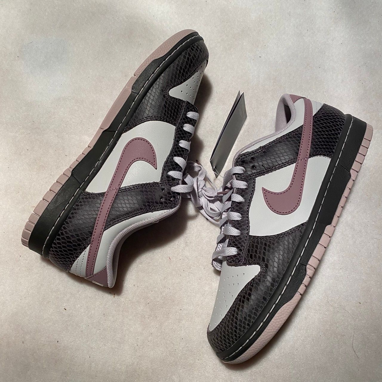 Nike Dunk Low SE "Snakeskin"