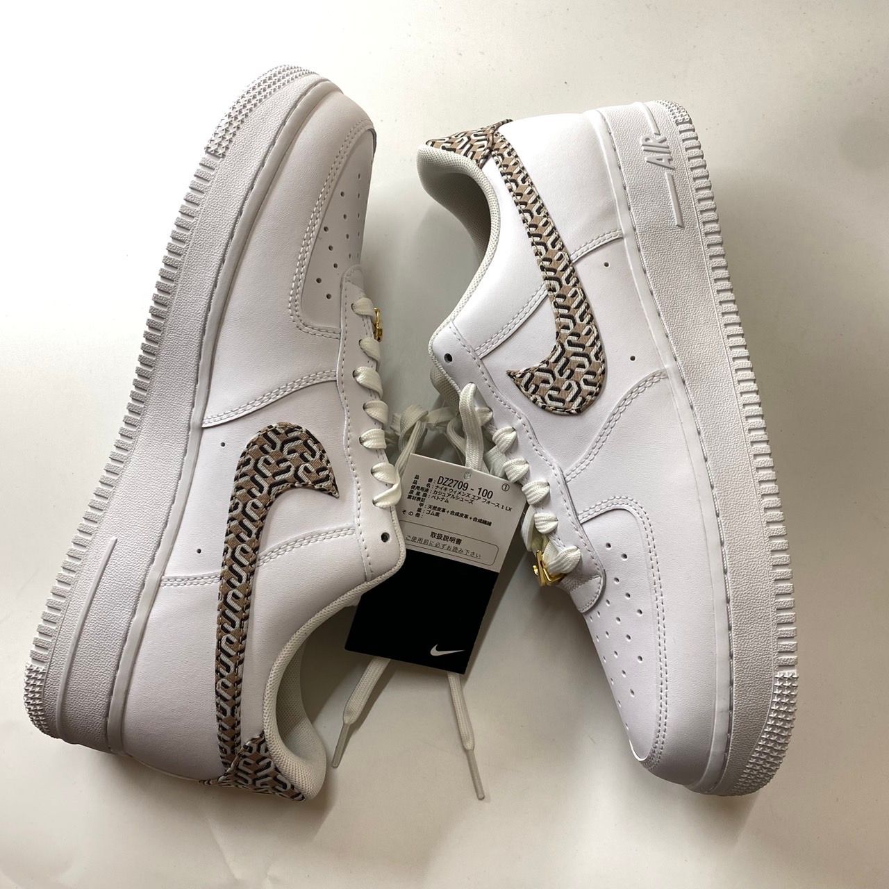 Nike Women's Air Force 1 Low United in Victory "White"