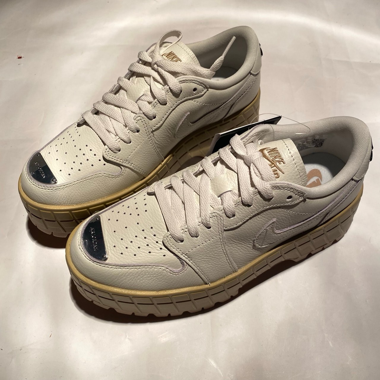 Nike Women's Air Jordan 1 Brooklyn Low "Light Madder Root"