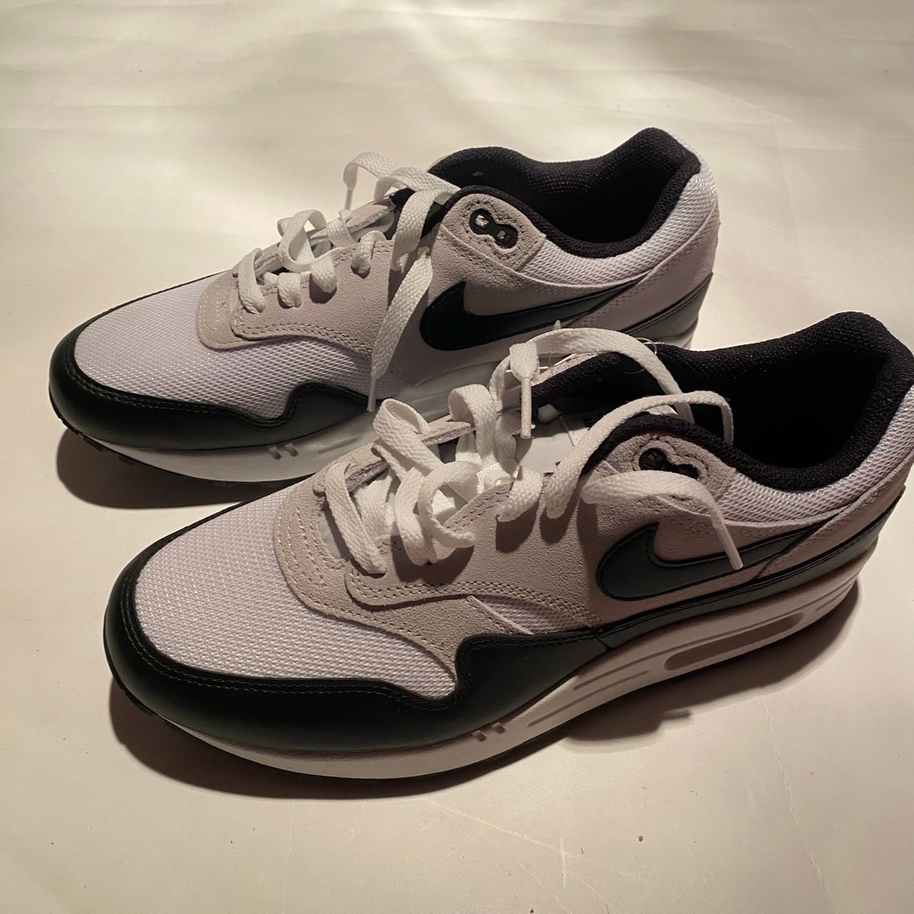 Nike Air Max 1 Essential "White/Pure Platinum/Black"