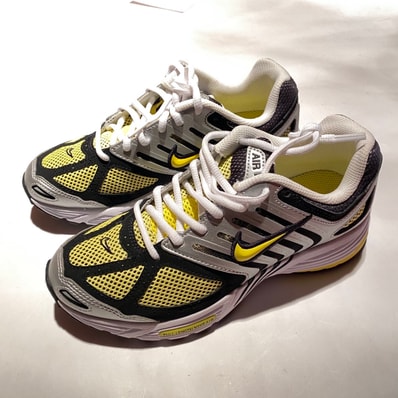 Nike Women's Air Pegasus 2K5 "Metallic Silver and Opti Yellow"
