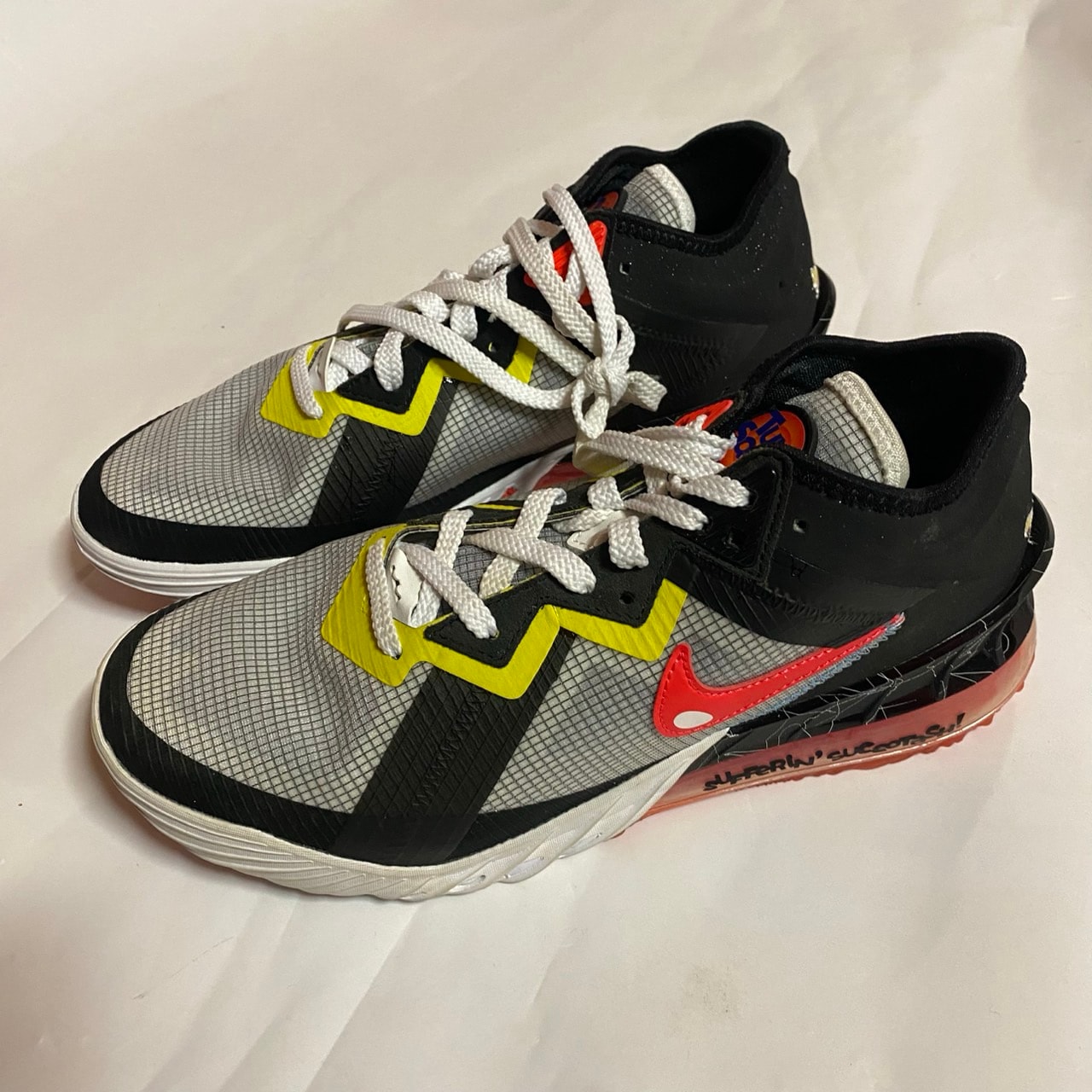 SPACE PLAYERS × NIKE LEBRON 18 LOW "SYLVESTER VS TWEETY"