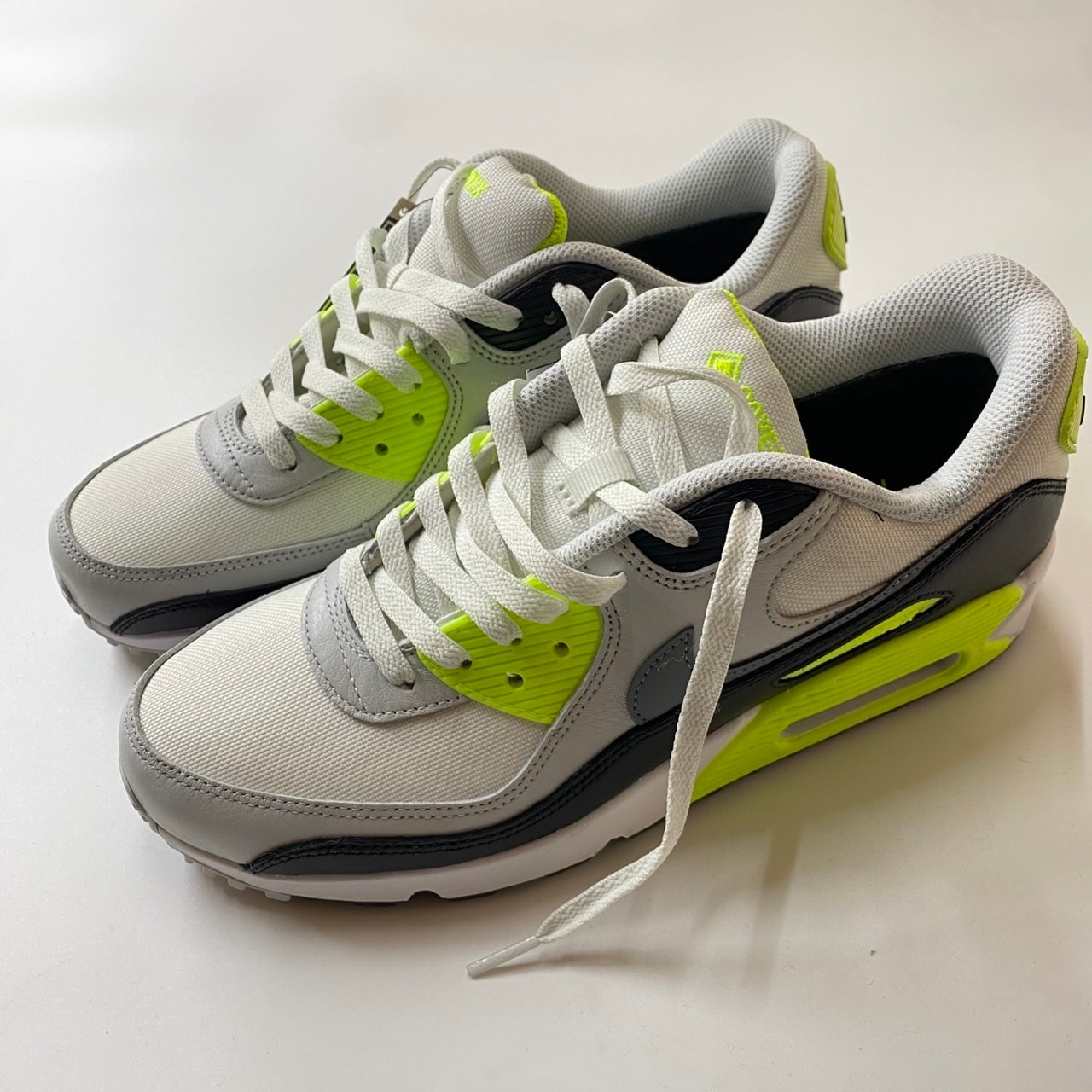 Nike Air Max 90 GORE-TEX "Volt"