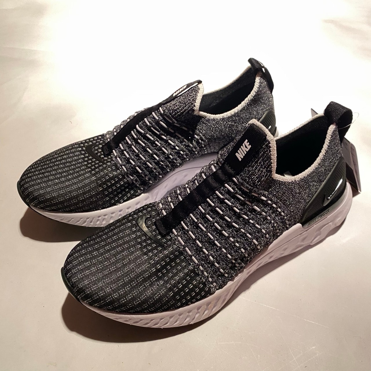 Nike Women's React Phantom Run Flyknit 2 "Black/White"