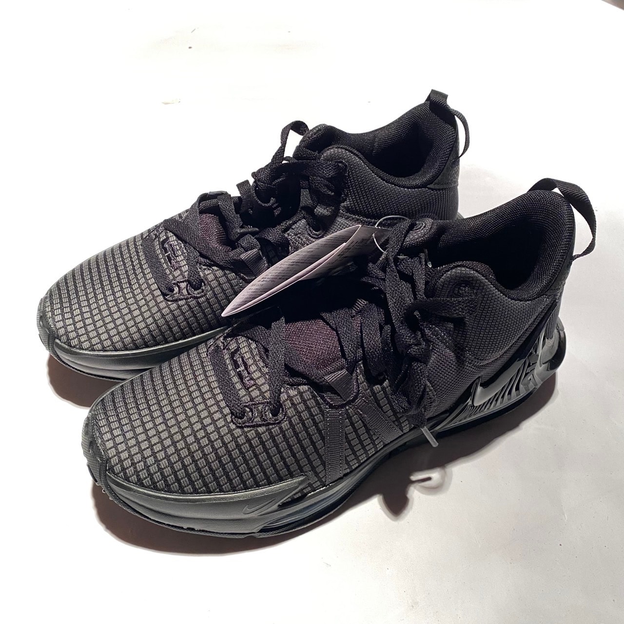 ナイキ レブロン ウィットネス7 "ブラック/アンスラサイト/ブラック"