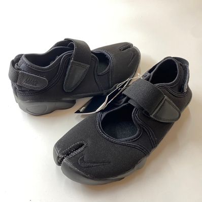 Nike Women's Air Rift "Black/Cool Gray"