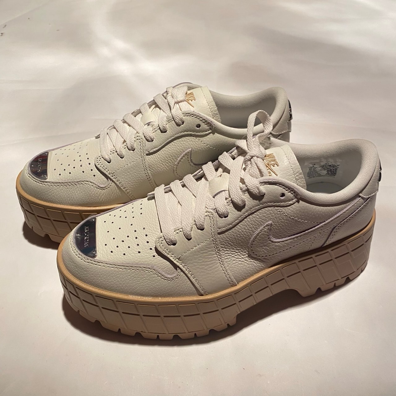 Nike Women's Air Jordan 1 Brooklyn Low "Light Madder Root"