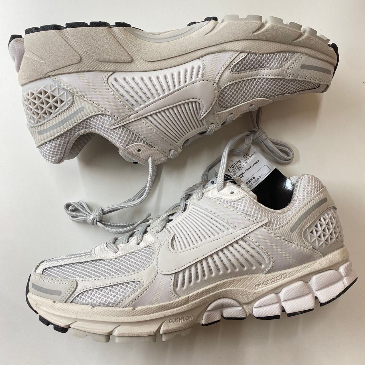 Nike Women's Zoom Vomero 5 "White/Black/Sail/Bust Gray"