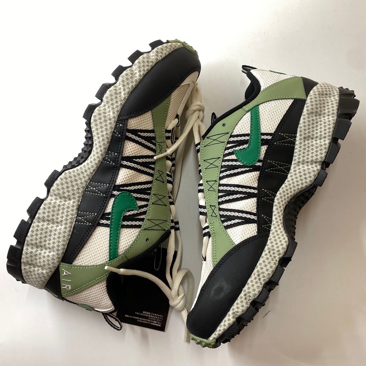 ナイキ エアフマラ "オイルグリーン アンド マラカイト"