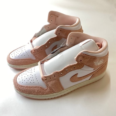 Nike Air Jordan 1 Mid SE "Pastel Pink"