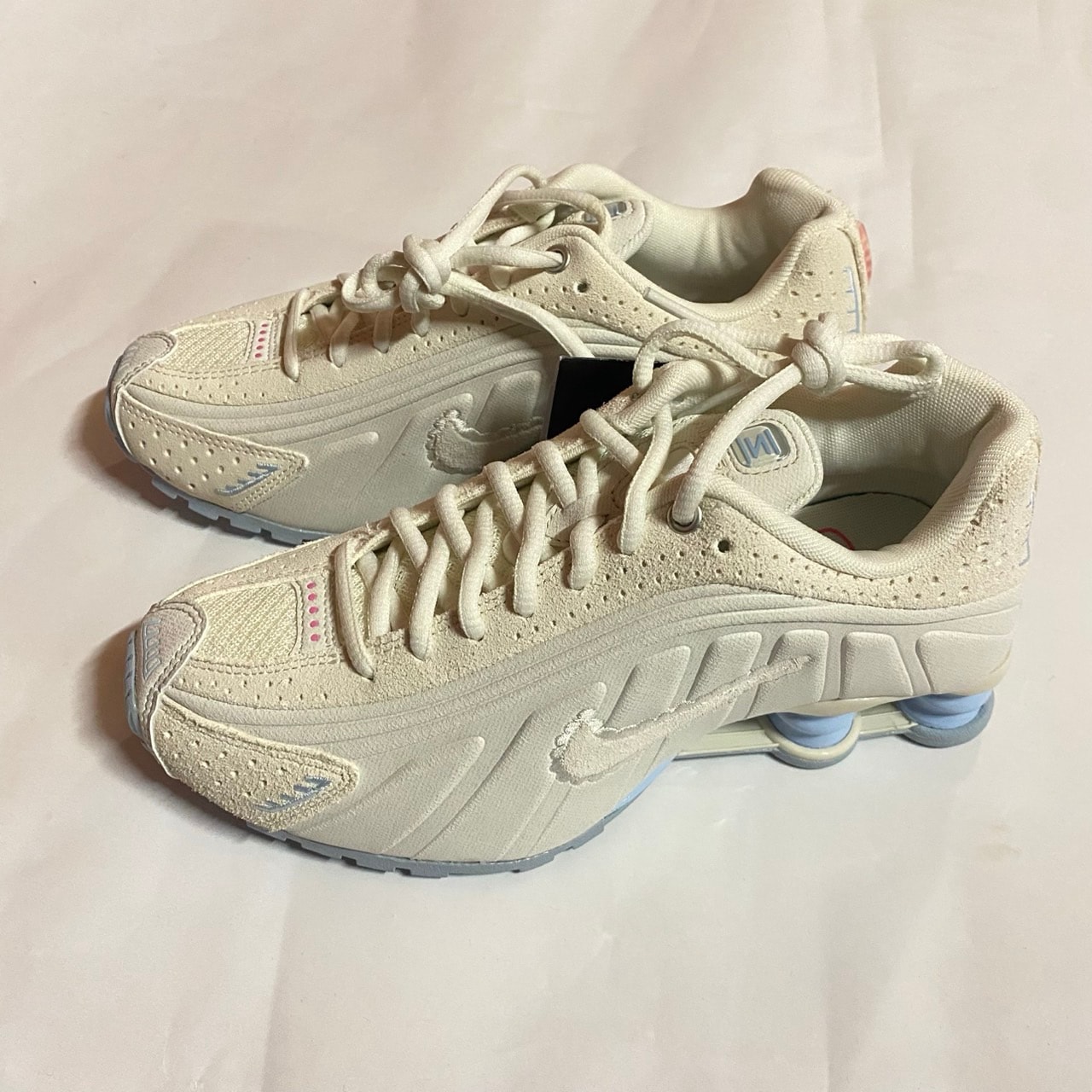 Nike Women's Shox R4 SE "Pale Ivory/Light Orewood Brown/Celestine Blue/Sail"
